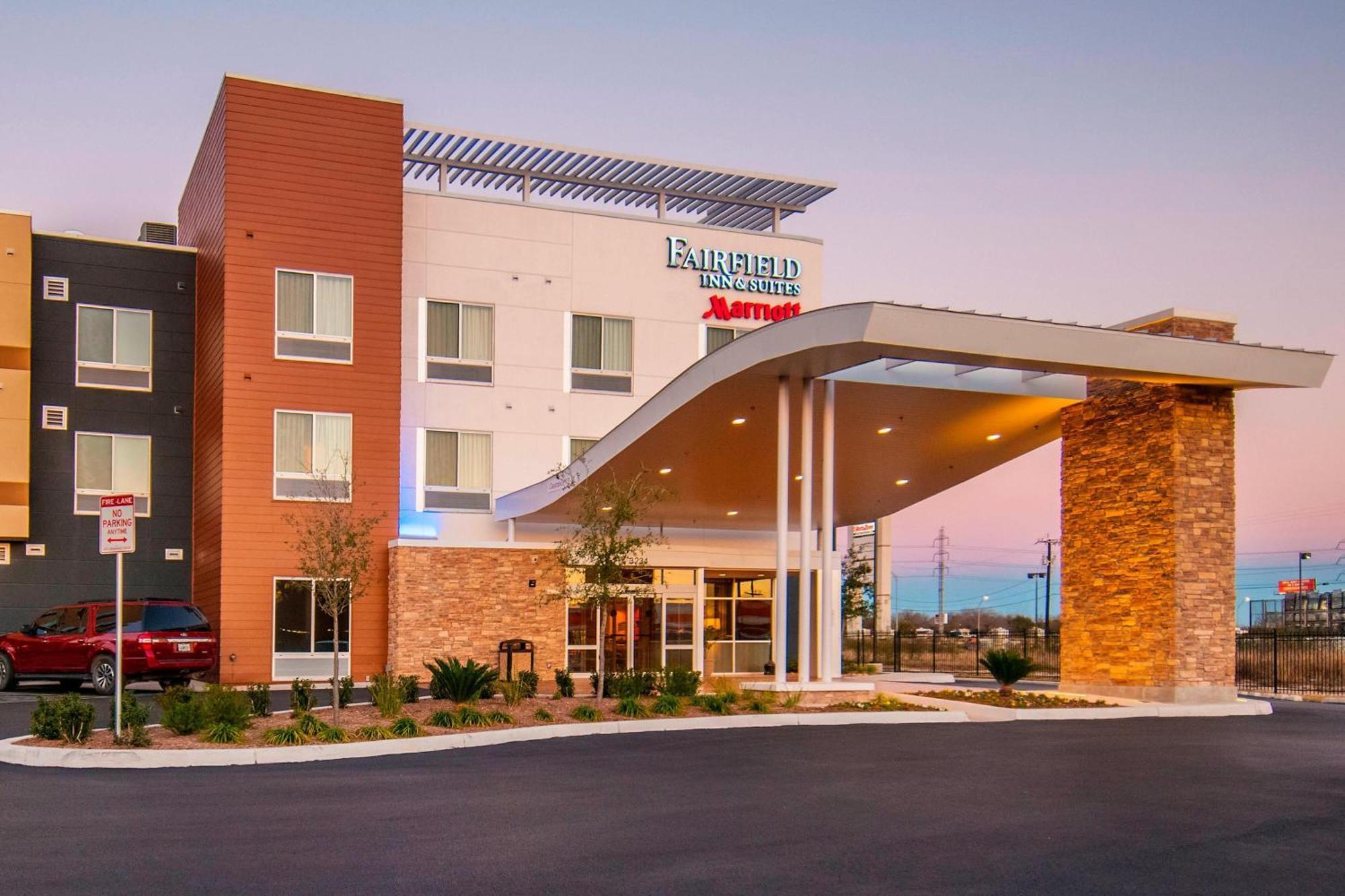 Fairfield Inn & Suites By Marriott San Antonio Brooks City Base Exterior foto